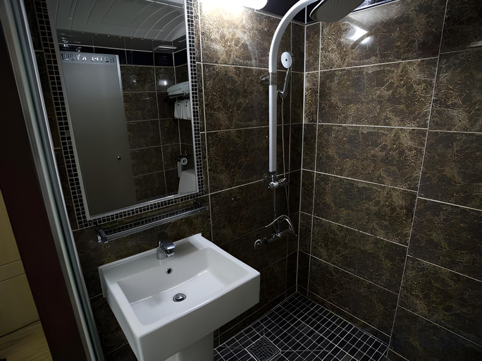 Bathroom 4, Hotel Kyoungdong Myeongdong, Jung