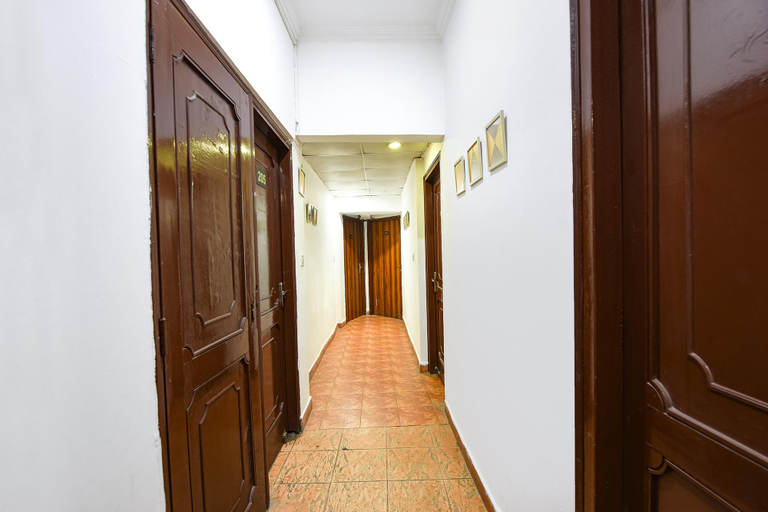 Public Area 2, Via Krishna Residency - Nr. Nehru Place Metro, Delhi