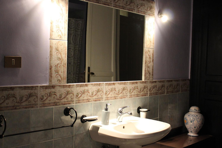 Bathroom 2, La Via delle Biciclette, Palermo