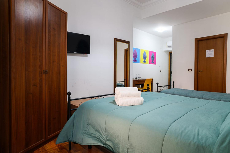 Others 2, B&B Al Centro, Agrigento