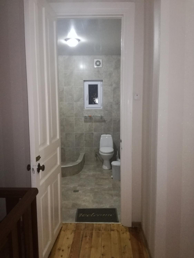 Bathroom 3, Lakeside Green Balcony Home, Tskaltubo