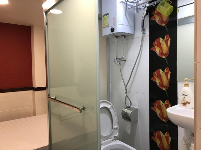 Bathroom 2, Lap Shun Hostel, Kowloon