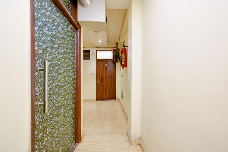 Public Area 3, Hotel Dhwani Palace, Delhi