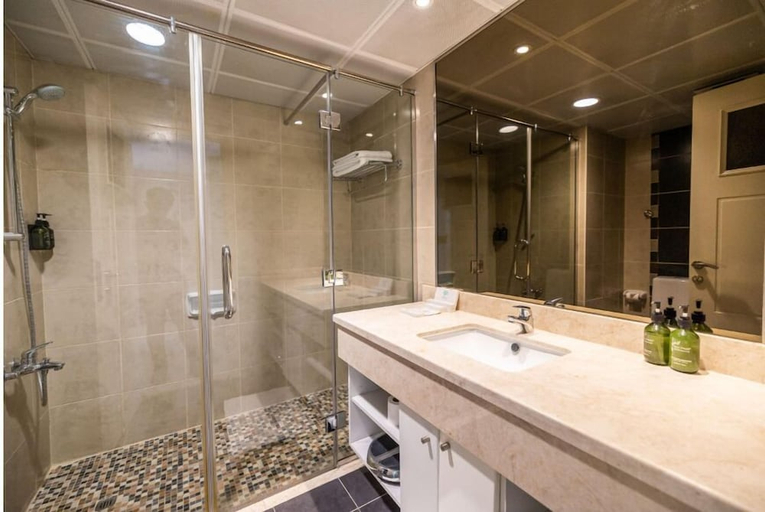 Bathroom 4, Al Seef Resort and Spa by Andalus, Abu Dhabi City