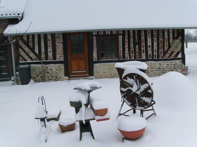 Others 3, Chambre chez Corinne, Calvados