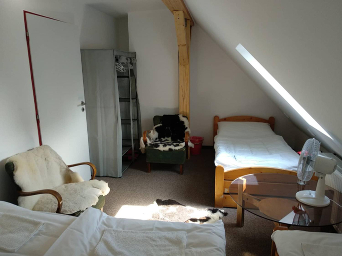 Others 4, Rodinne vinarstvi Mikulenkovi, Litoměřice