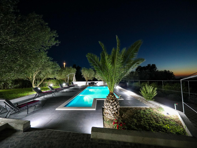 Others 5, Holiday Home in Policnik with Private Pool, Poličnik