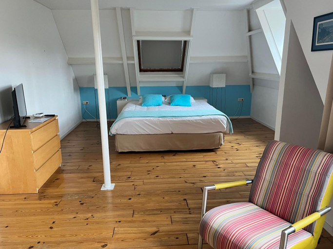 Others 5, B&B 7de Hemel, Nijefurd