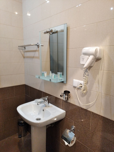 Bathroom 3, Diplomat Hotel Tbilisi, Tbilisi