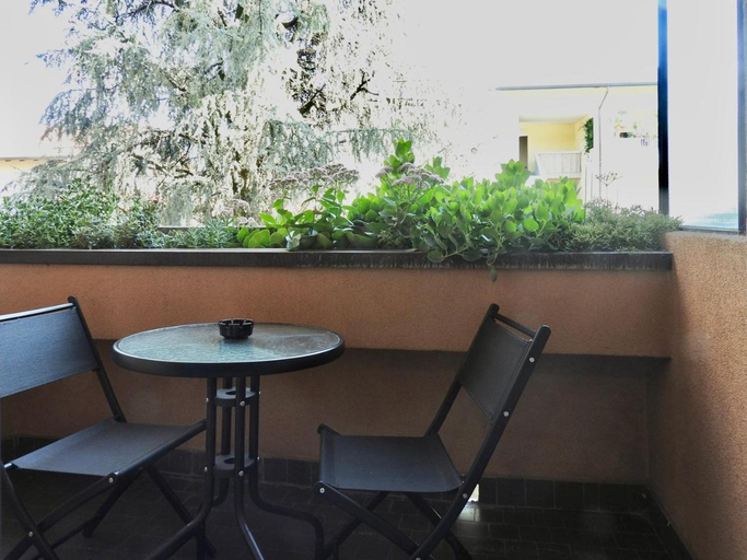 Others 2, Sole tra i pini - foresteria lombarda, Milano