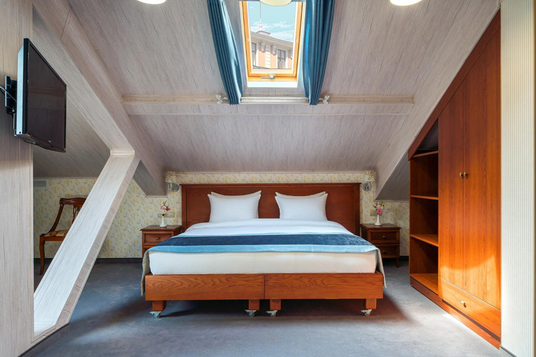 Bedroom 2, Mozart Hotel, Odes'ka