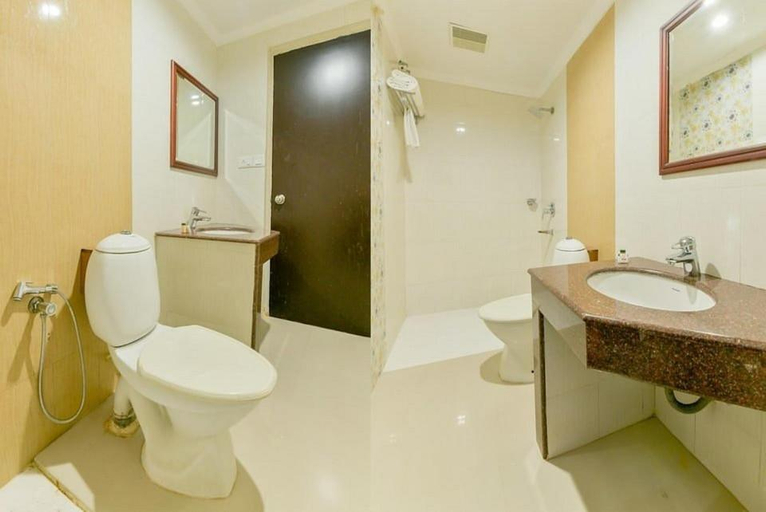 Others 4, Hotel Center Point, Ernakulam