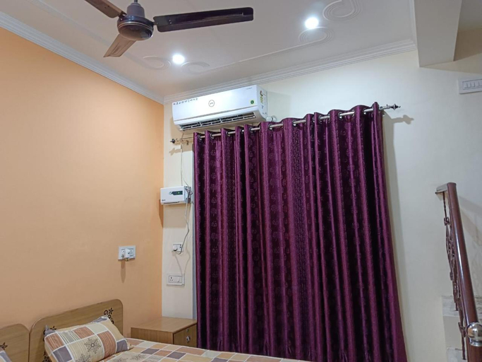 Bedroom 2, Anant paying Guest house, Faizabad
