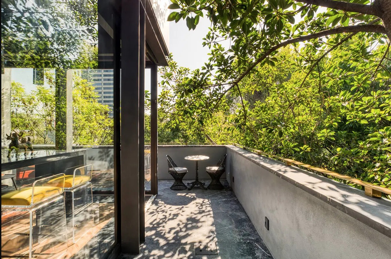 Public Area, El Alfonsa, Mexico City