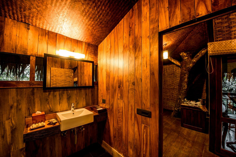 Bathroom 4, Pepper Trail, Wayanad