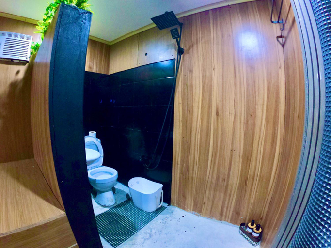 Bathroom 4, Ikhaya Budget Accommodation, General Luna