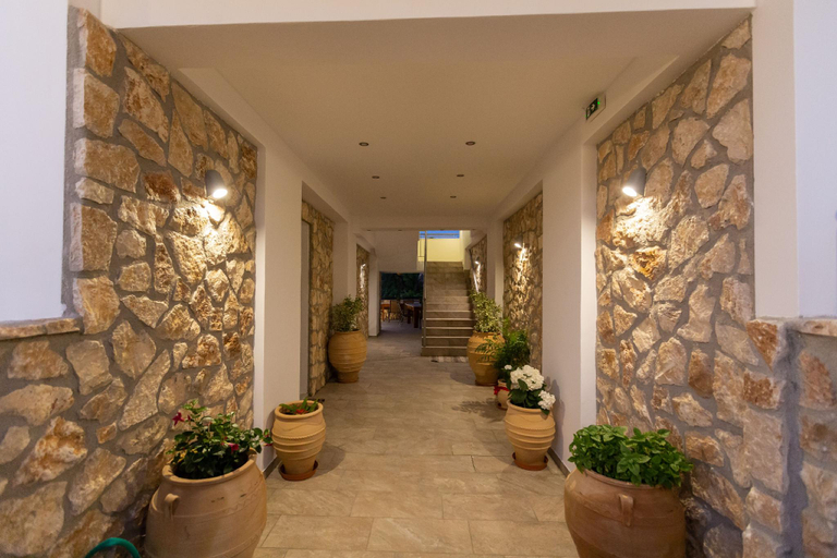 Others 2, Pegasus Rooms, Peloponnese