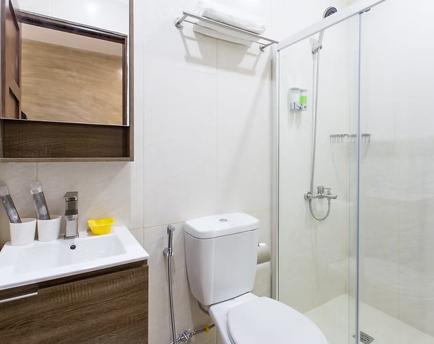 Bathroom 5, 18 Suites Cebu, Cebu City