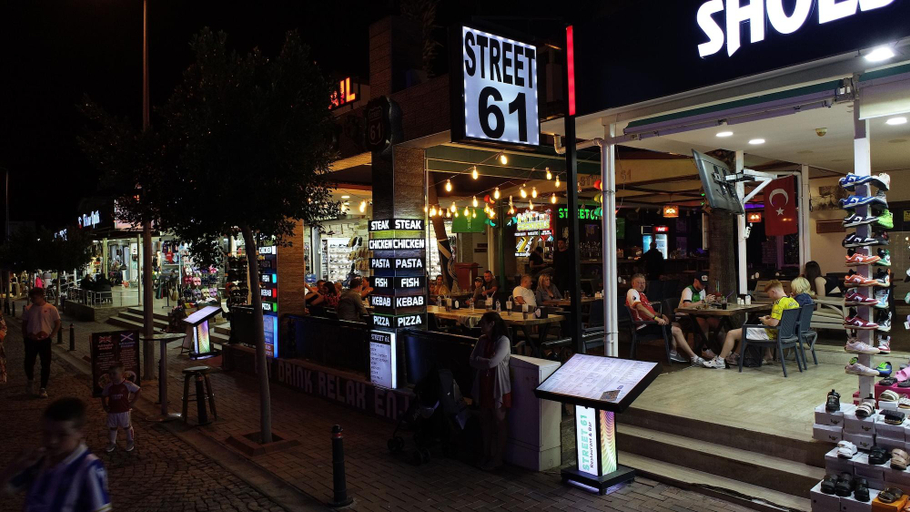 Food & Drinks 5, Street61 Studios, Ortaca