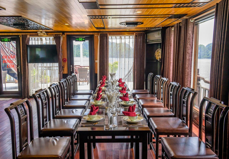 Food & Drinks 2, Cozy Boutique Cruise, Cát Hải