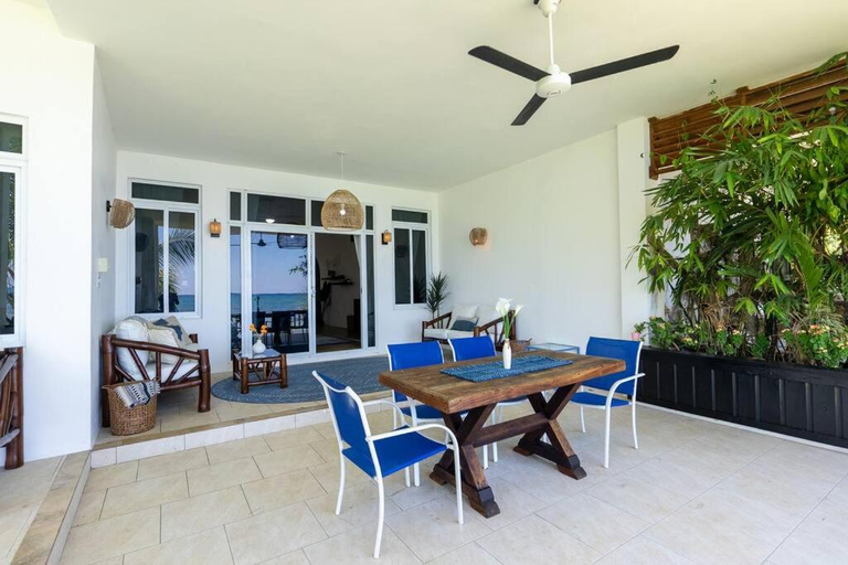 Others 4, Ivy's Cove Beach Side Condo - Luxury Villa