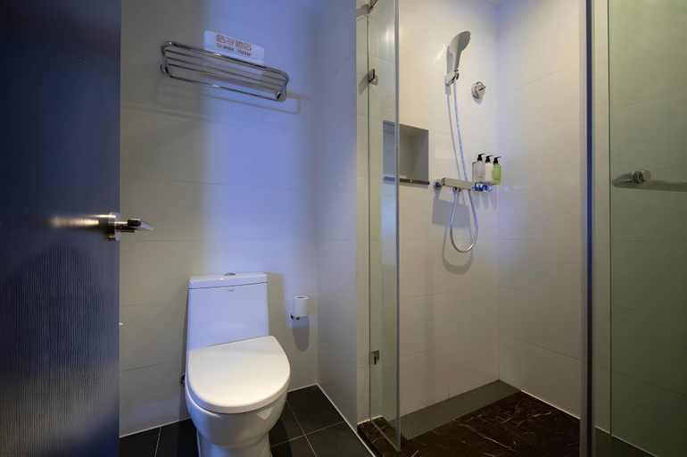 Bathroom 3, Orange Hotel Hangzhou Future Science City, Hangzhou