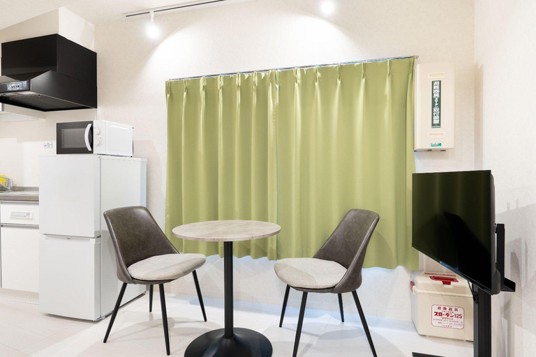 2, Laurea Tower Ikebukuro, Toshima
