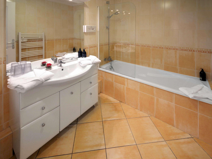 Bathroom 4, Adagio Nice Promenade des Anglais, Alpes-Maritimes