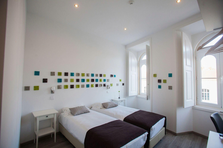 Bedroom 2, Thomar House, Tomar