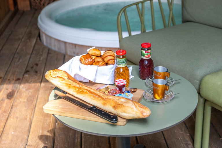 Food & Drinks 5, Lodge Secret avec Jacuzzi, Dordogne