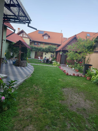 Others 5, CASA Maria, Orlat