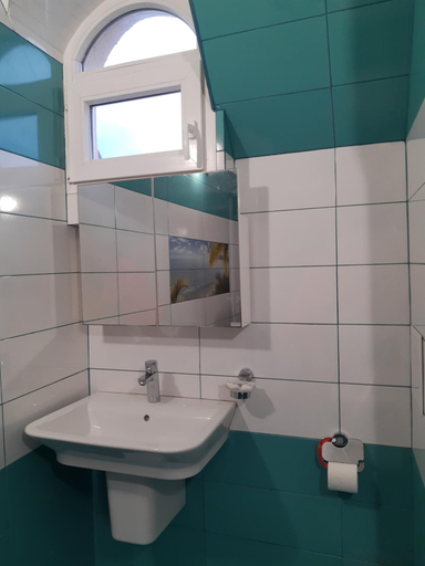 Bathroom 5, Morska Zvezda Guest House, Sozopol