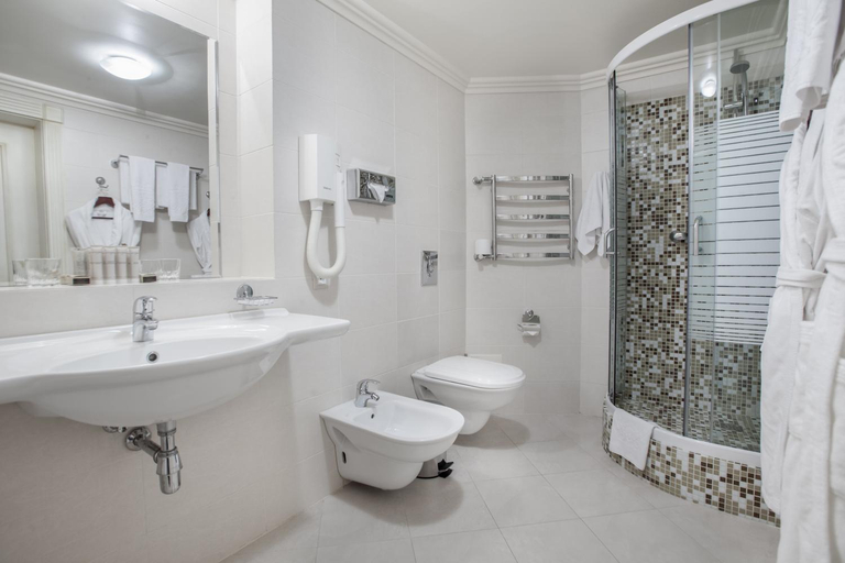Bathroom 5, Londonskaya SPA Hotel, Odes'ka
