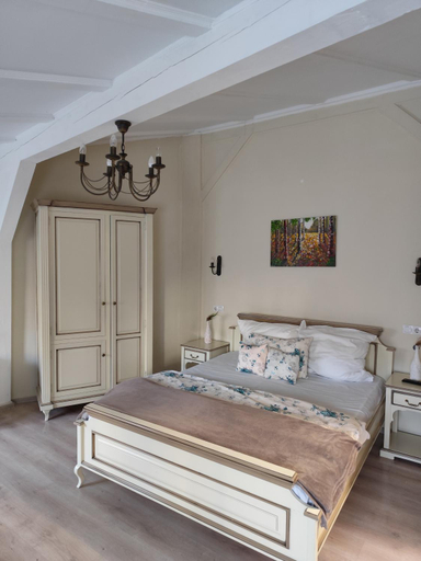 Others 4, Oldtownvilla studio central, Sibiu