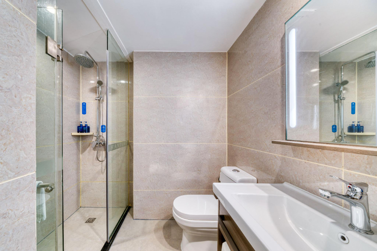 Bathroom 4, Hanting Hotel (Hangzhou XiXi), Hangzhou