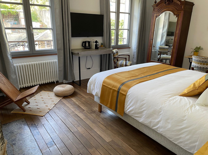Room 3, Le Petit Monde de Molly, Yonne