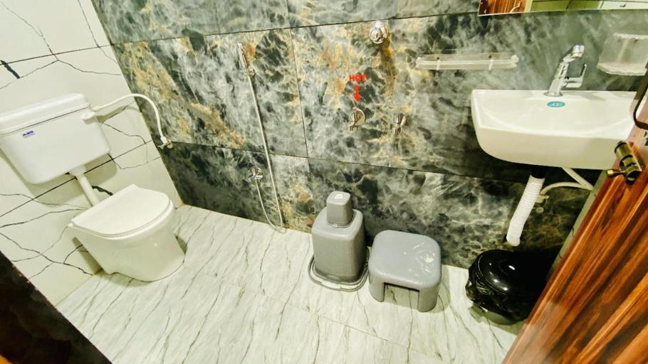 Bathroom 4, Hotel Malay inn, Ujjain