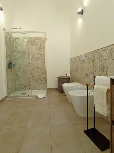 Bathroom 2, Mille Memories Apartment, Palermo