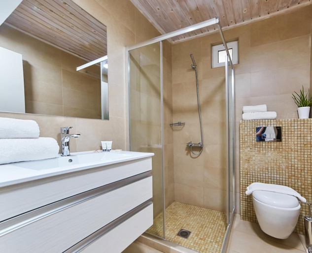 Bathroom 5, Villa Mare Monte, Crete
