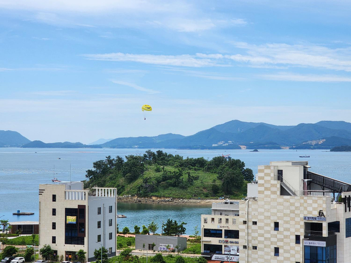 Others 5, Ungcheon Hotel Travel Bag, Yeosu