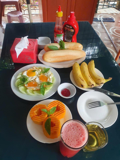 Food & Drinks 5, Blue Moon Motel, Hoa Lư