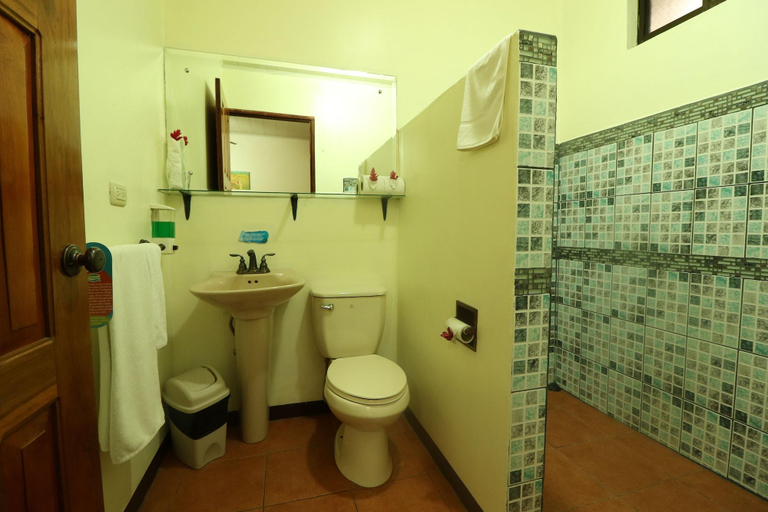 Bathroom 5, Tirimbina Lodge, Sarapiquí