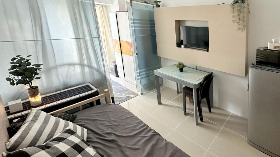 Others 4, South Pad at SEA Residences, Parañaque