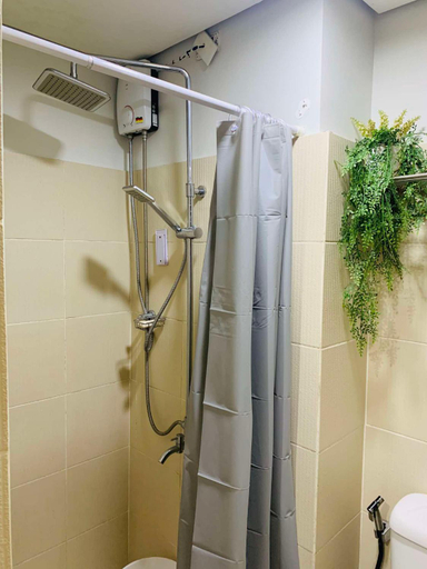 Bathroom 4, Grass residences Tower 4 near SM North Mall, Quezon City