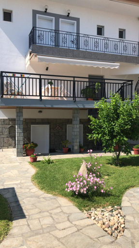 Others 3, Savvas House, Central Macedonia