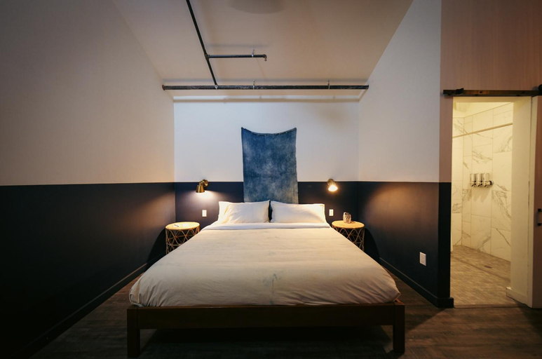 Bedroom 2, Mellow Moon Lodge, Rio Grande