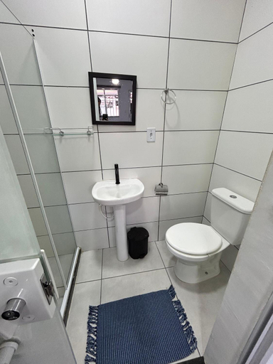 Bathroom 5, Suites do Jaja 900m da Praia do Forte Centro de CF, Cabo Frio