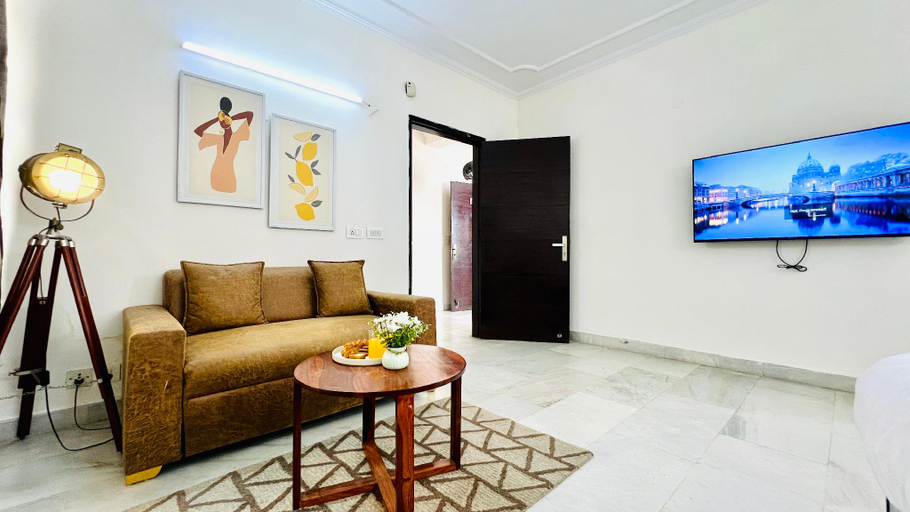 Public Area 2, BluO Studio - Defence Colony - BathTub, Kitchen., Delhi