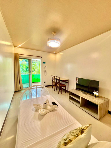 Bedroom 4, E&R Airport Hotel, Sibulan