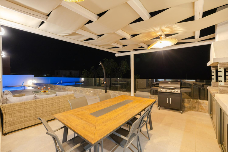 Food & Drinks 5, Villa Vasaltis & Selestitis, South Aegean
